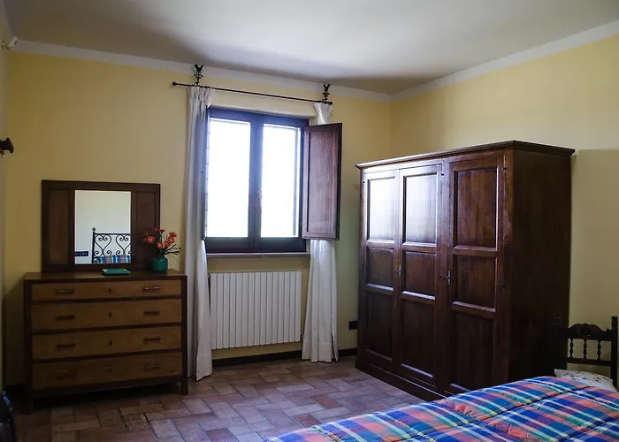 Le Dell'olmo Vila Assisi